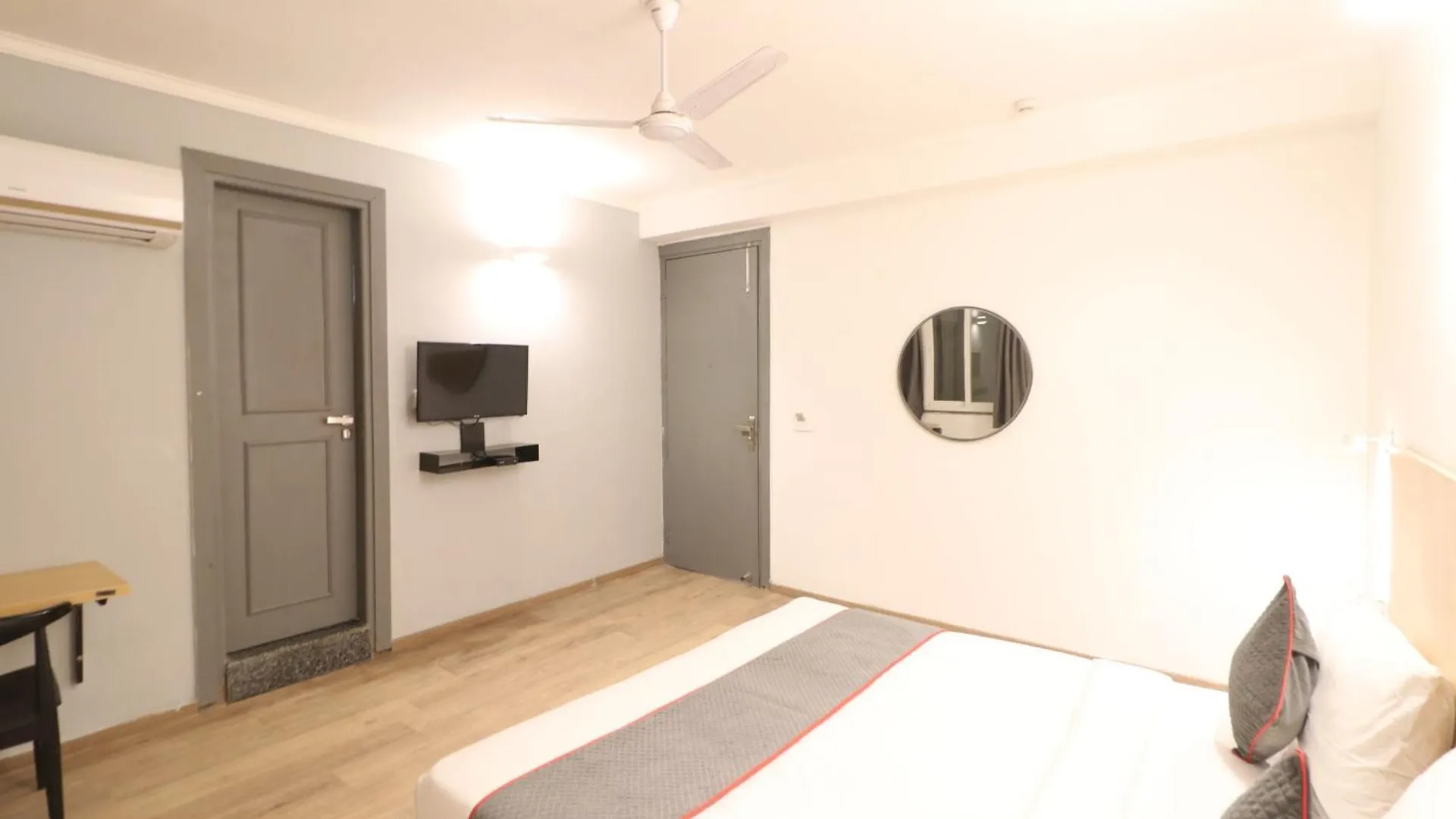 Flora Residency Hotel Gurgaon 3*,  India